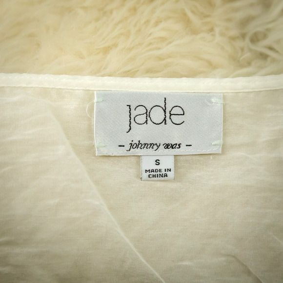 Johnny Was Jade Size Small S White Eyelet Embroidered V Neck Cotton Silk Top - Picture 5 of 7